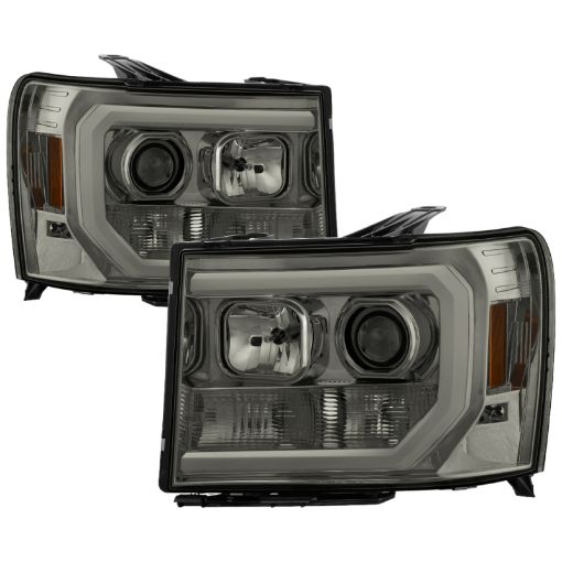 Kuva: Spyder GMC Sierra 150025003500 07 - 13 V2 Projector Headlights - Smoke PRO - YD - GS07V2 - LBDRL - SM