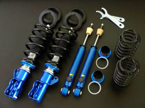 Kuva: Cusco Street Zero 2017 Prius - AWD (ZVW55) 14 - Way Adjustable Coilovers