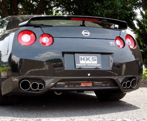 Kuva: HKS R35 GT - R 3Stage Exhaust System