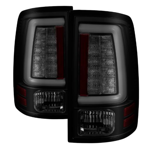 Kuva: Spyder 09 - 16 Dodge Ram 1500 Light Bar LED Tail Lights - Black Smoke ALT - YD - DRAM09V2 - LED - BSM