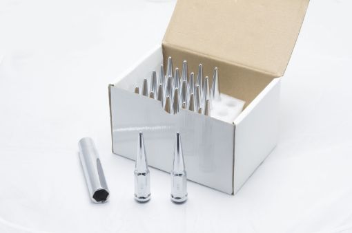 Kuva: Wheel Mate Spiked Lug Nuts Set of 24 - Chrome 14x1.50