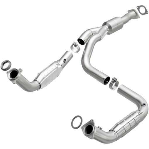 Kuva: Magnaflow Conv DF 2011 - 2012 EXPRESS 2500 6.0L 6.0L Underbody