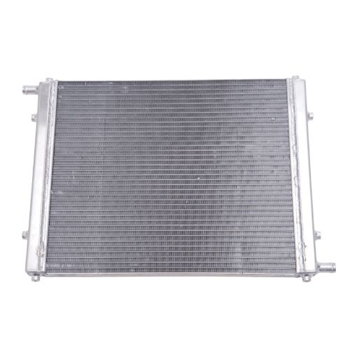 Kuva: Edelbrock Heat Exchanger Single Pass Single Row 31 000 BtuHr 22In W X 16 5In H X 1 5In D Silver